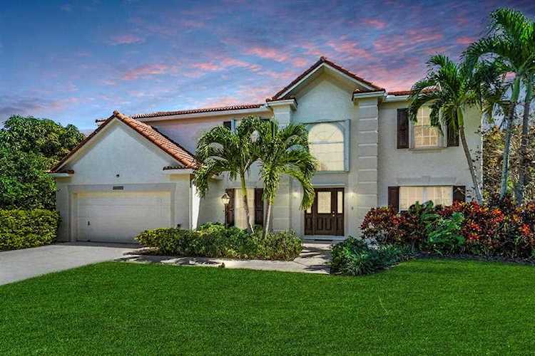 10224 Hunt Club Lane Palm Beach Gardens, FL 33418