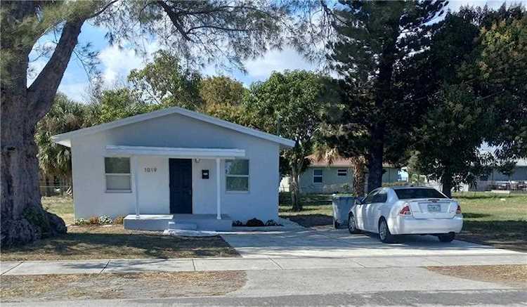 1019 NW 4th Ave Pompano Beach, FL 33060