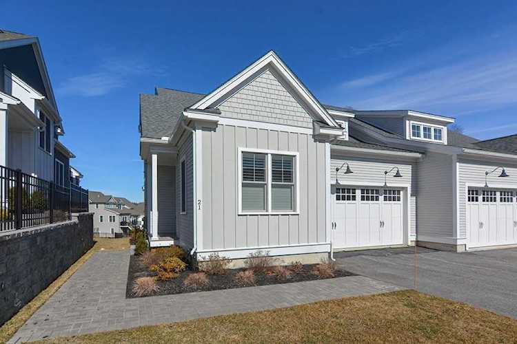 21 Birkdale Lane #21 Hopkinton, MA 01748