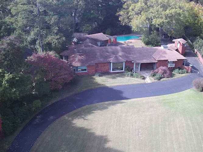 329 E Cherry Cir Memphis, TN 38117