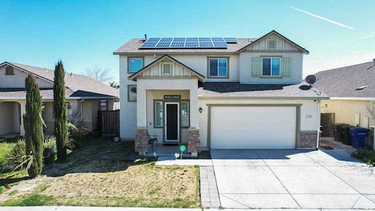 1133 Greenbrier Dr Hanford, CA 93230 | MLS 222597 Photo 1