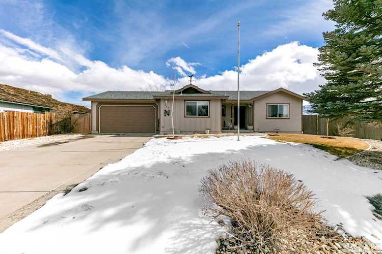 104 River Village Circle Dayton, NV 89403