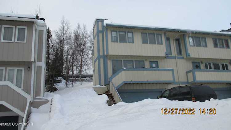 9214 Strathmore Dr Anchorage, AK 99502