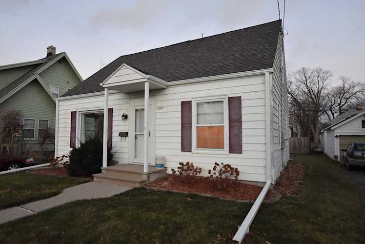 1426 Ontario St Oshkosh, WI 54901 home for sale, MLS#50269021 - Dallaire Realty Photo 1