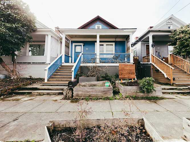 2933 SE 17th AVE Portland, OR 97202