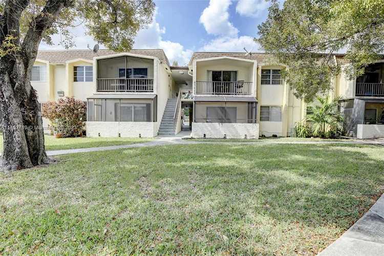 7849 Miller Dr #A212 Miami, FL 33155
