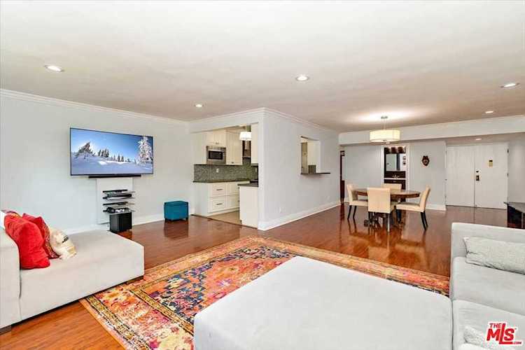 5950 Buckingham #102 Culver City, CA 90230