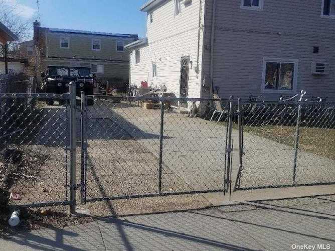 160-26 130th Avenue Jamaica, NY 11434