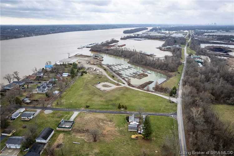 5821 Utica Pike Jeffersonville, IN 47130 MLS 202306270