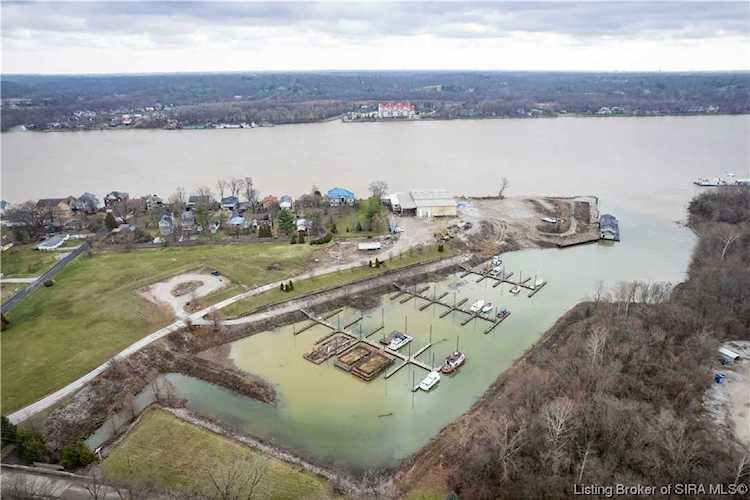 5821 Utica Pike Jeffersonville, IN 47130 MLS 202306270