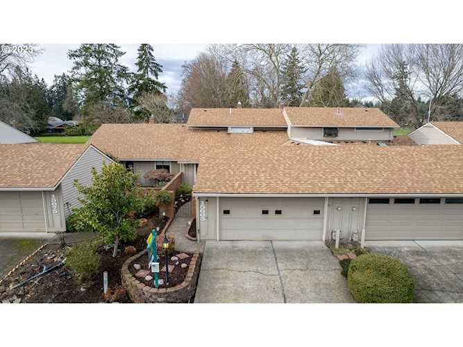 We Know Tigard | 15665 SW Oakhill LN, Tigard, OR 97224 Photo 1