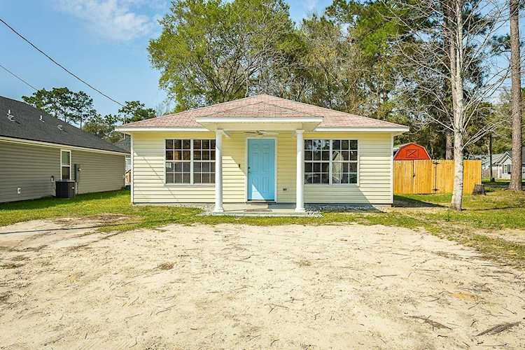 83 Cloer Ln Crawfordville, FL 32327 in Magnolia Gardens Photo 1