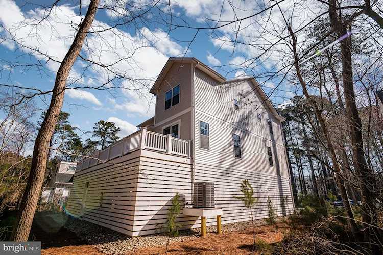 404 Salt Pond Rd Bethany Beach, DE 19930