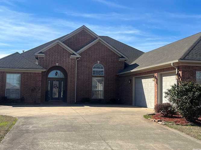 111 Maranes Circle Maumelle, AR 72113