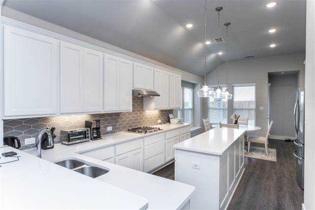 1802 Eagle Landing Van Alstyne, TX 75495