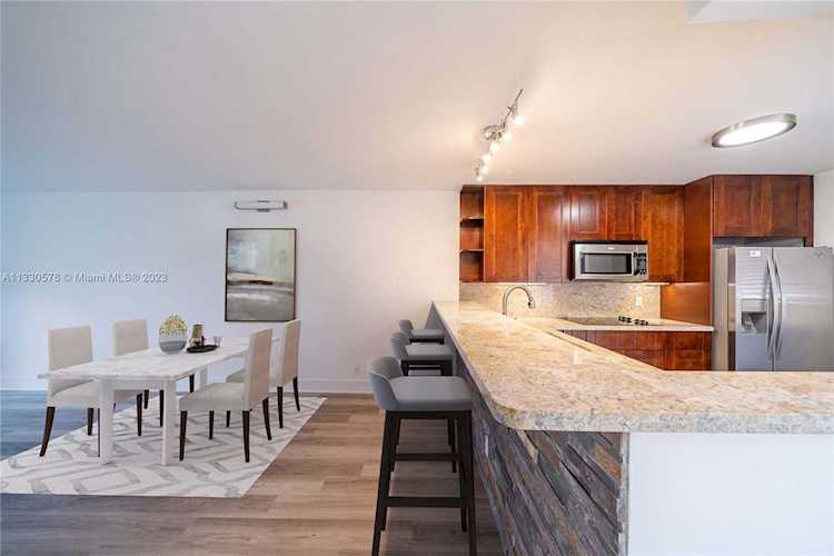 9273 SW 8th St #211 Boca Raton, FL 33428