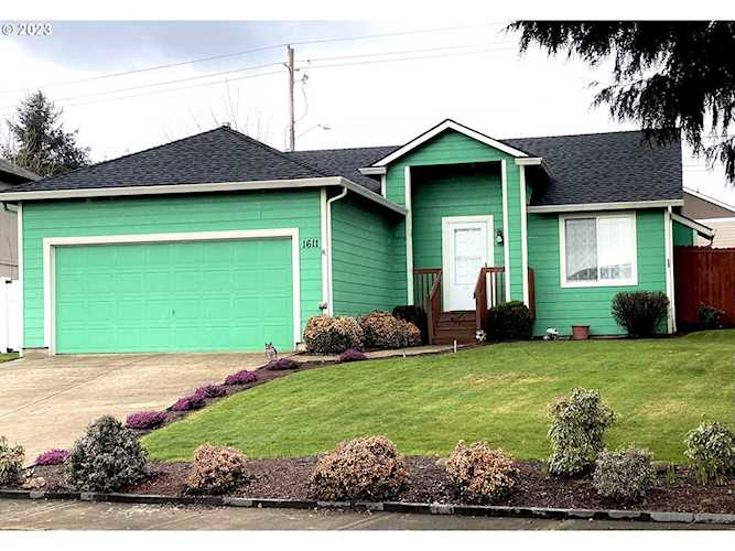 1611 NW 1st AVE Battle Ground, WA 98604