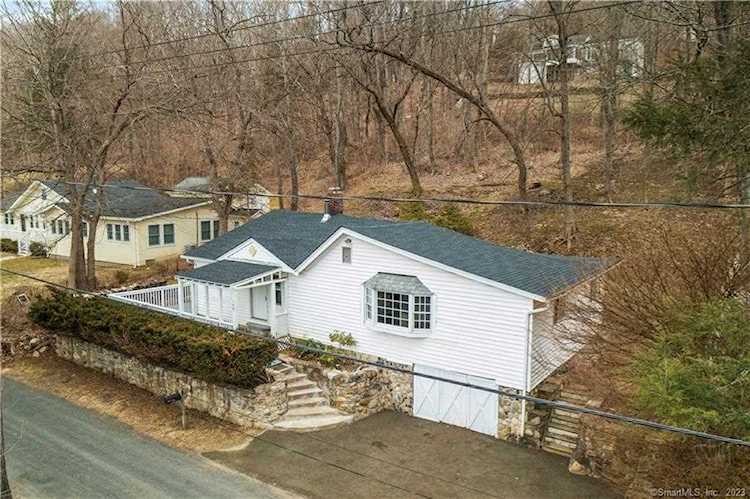 106 Malletts Lane New Milford, CT 06776