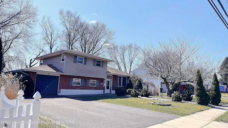 24 Willow Brook Rd Freehold, NJ 07728 | MLS 22305800 Photo 1
