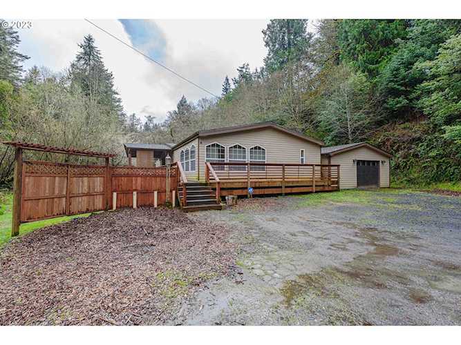 925 E 3rd ST Coquille, OR 97423