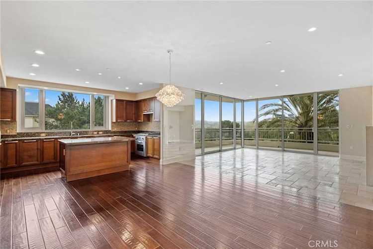 8049 Scholarship Irvine, CA 92612