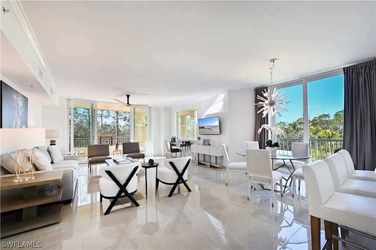 2738 E Tiburon Blvd #B-305 Naples, FL 34109