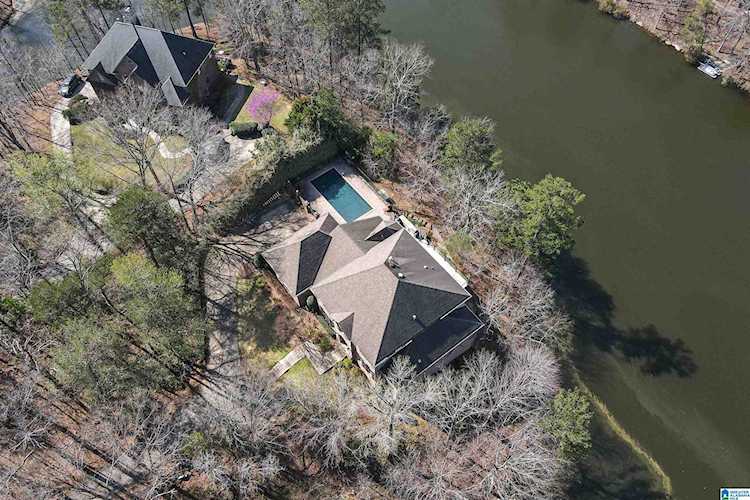 800 Lake Colony Circle Vestavia Hills, AL 35242