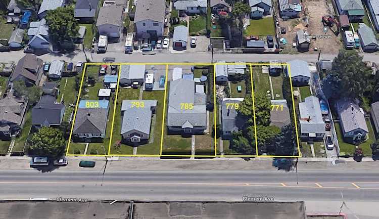 803 Clement Avenue Kelowna, BC V1Y7C9