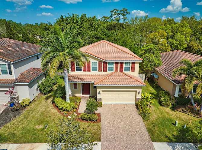 5666 Aaron Ct Sarasota, FL 34232