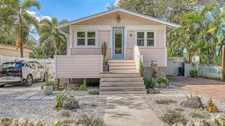 652 Ohio PLACE Sarasota, FL 34236