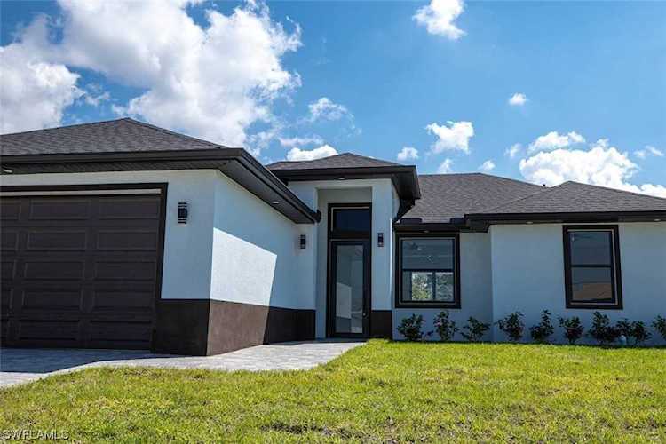 2811 N Nelson Rd Cape Coral, FL 33993 | MLS 223019440 Photo 1