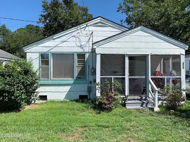 212 S Mccullen St, Burgaw, NC 28425 | MLS #100373630 | Burgaw, NC Homes For Sale Photo 1