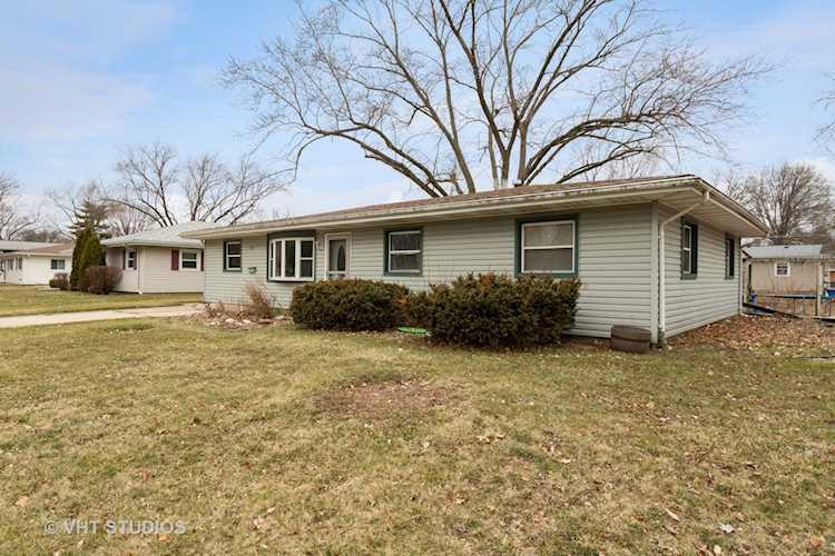 321 Harmony Dr North Aurora, IL 60542