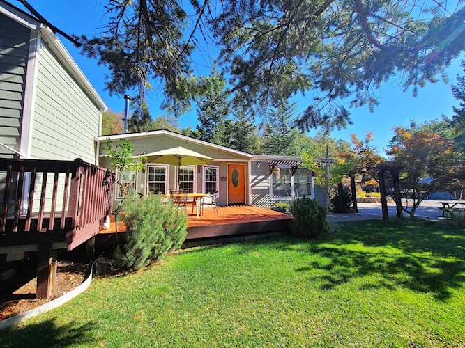 208 Twin Oaks Rd Jacksonville, OR 97530