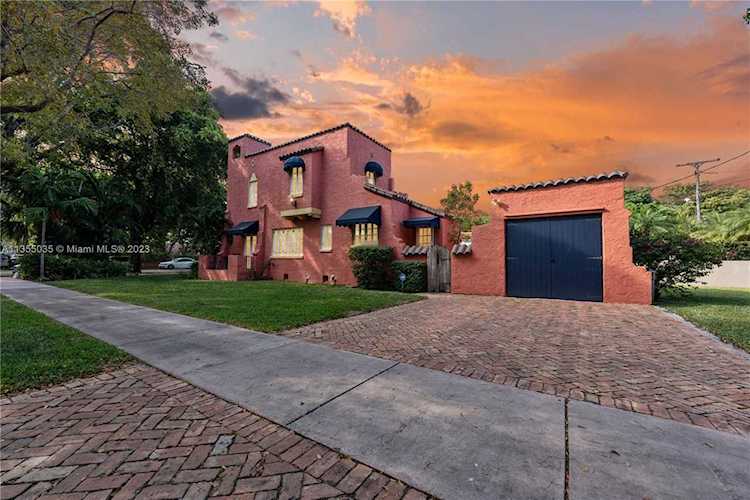 915 Ferdinand St Coral Gables, FL 33134