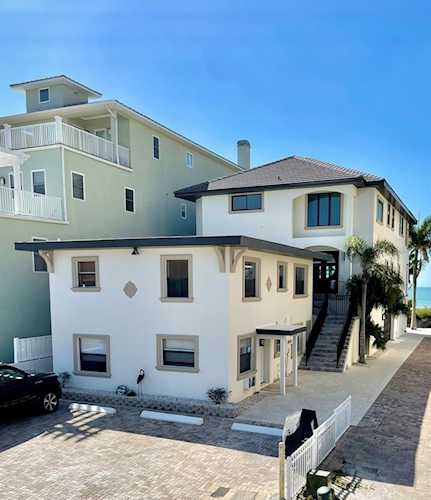 18298 Sunset Blvd Redington Shores, FL 33708