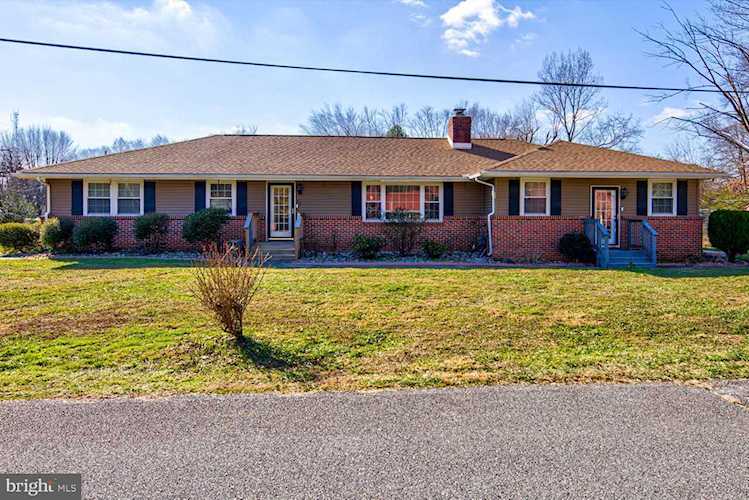 23 Woodland Dr Dover, DE 19901