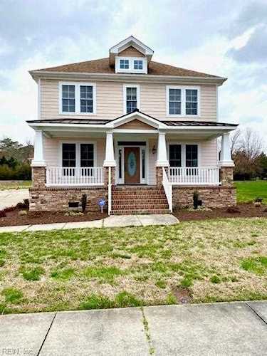 113 Torrington Circle Suffolk, VA 23436
