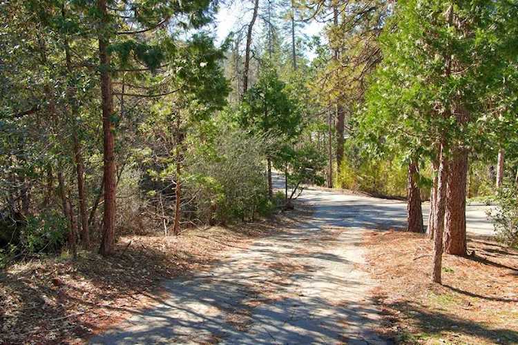 0 .82 AC Dorstan Drive Oakhurst, CA 93644