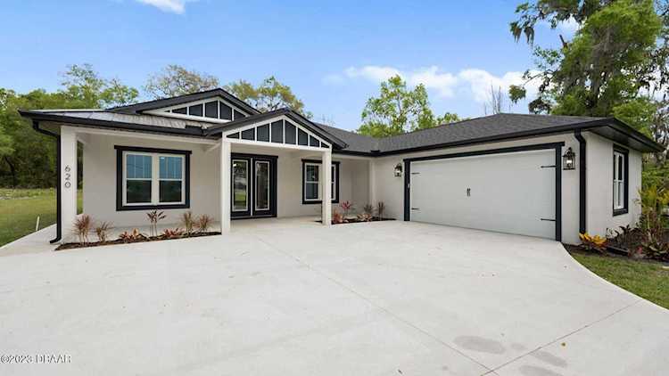 620 Lake Winnemissett Drive DeLand, FL 32724