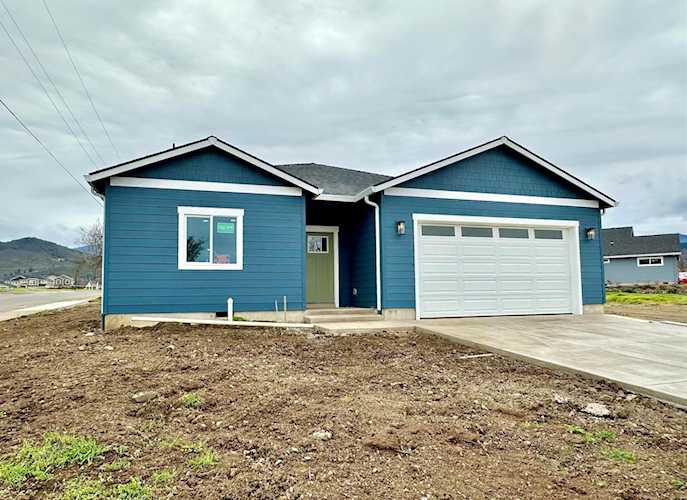 280 Autumn Ridge Rd Talent, OR 97540