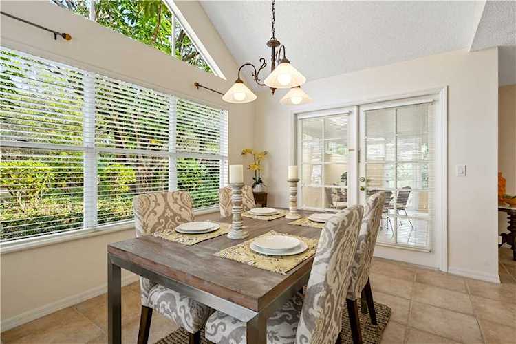 1510 Coral Oak Ln Vero Beach, FL 32963