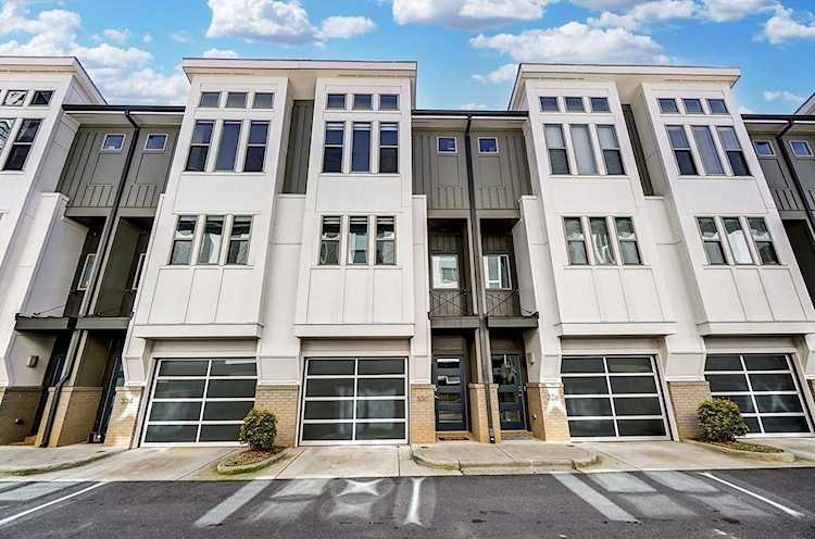 330 Helix Way Charlotte, NC 28203 | MLS 4000124 Photo 1