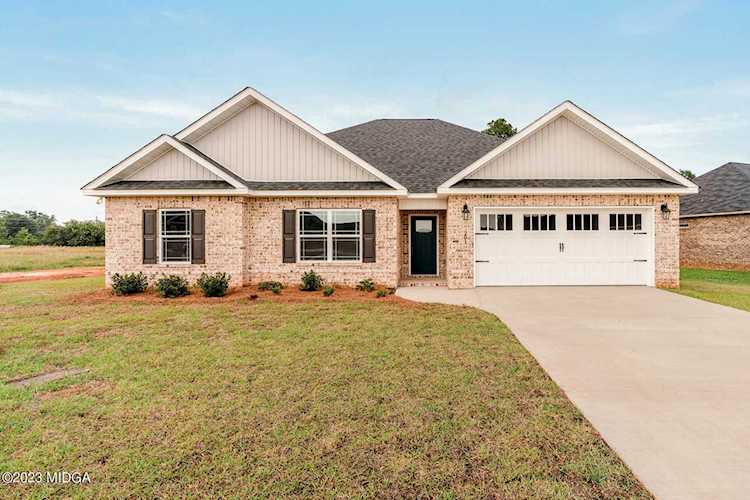 201 Hunt's Landing Kathleen, GA 31047