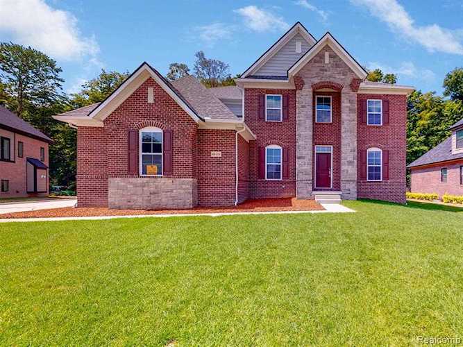 48101 Amber Lane Shelby Twp, MI 48315