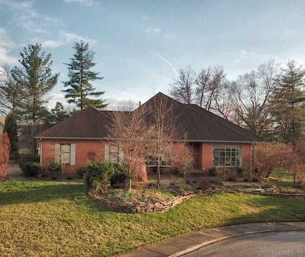 7733 Edmonson Drive Newburgh, IN 47630