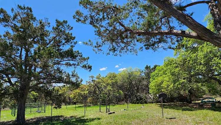 331 Rolling Hills DR Wimberley, TX 78676