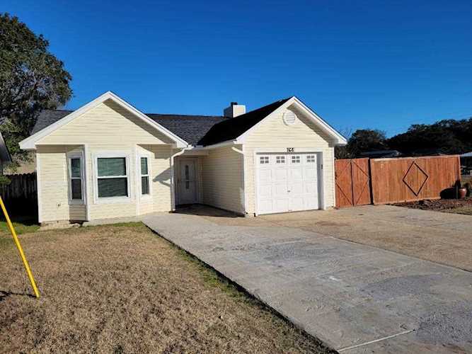 64 6th Street Street Shalimar, FL 32579