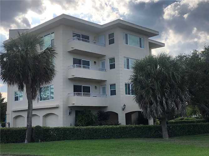 1715 Ocean Dr Vero Beach, FL 32963 | MLS 266891 Photo 1