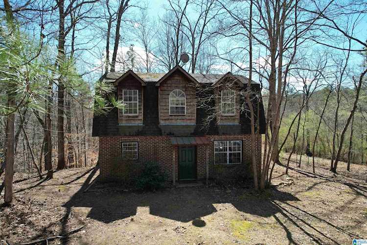 142 Woodcreek Lane Pell City, AL 35128